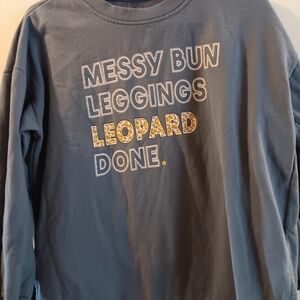 Womens love & pineapple blue sweatshirt messy buns leggings leopard done medium